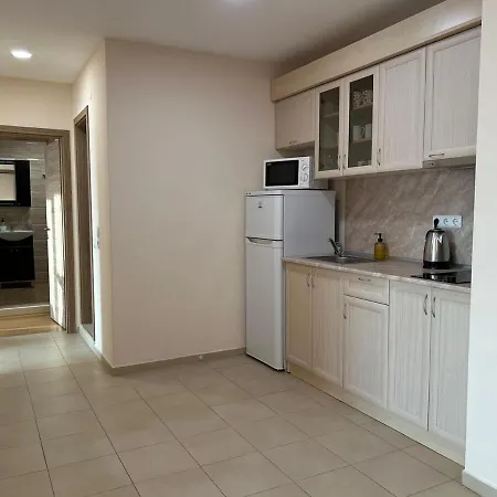 Apartment Premier Beach- Bastetbs *